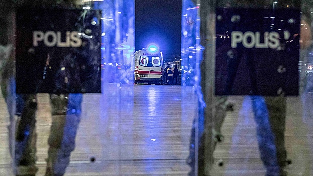 СМИ: турецкая полиция освободила заложников в пригороде Стамбула