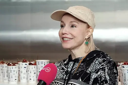 Зудина напомнила о «счастливых годах» руководства Табаковым в МХТ имени Чехова