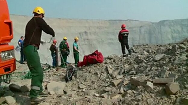 «Алроса» продолжает поисково-спасательную операцию восьми горняков на руднике «Мир»