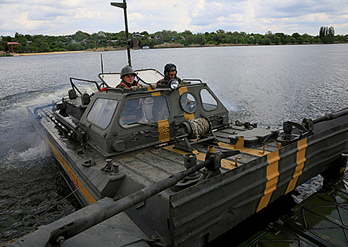 В Ростовской области инженеры ЮВО приступили к оборудованию переправы