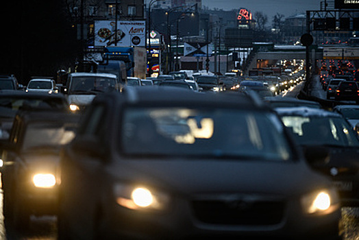 8‑балльные пробки образовались на дорогах Москвы