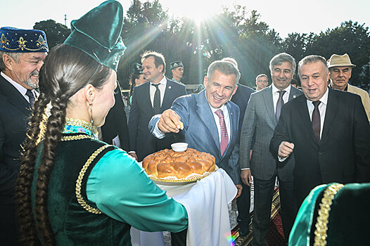 "У наших народов много общего": в Узбекистан прибыл глава Татарстана