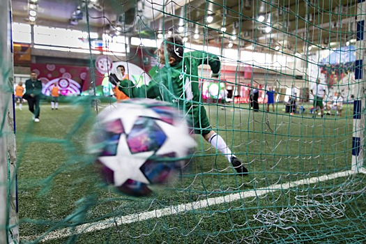 Азарт и позитив. Жители ЗАО сразились в спортивном турнире «Игры долголетия»