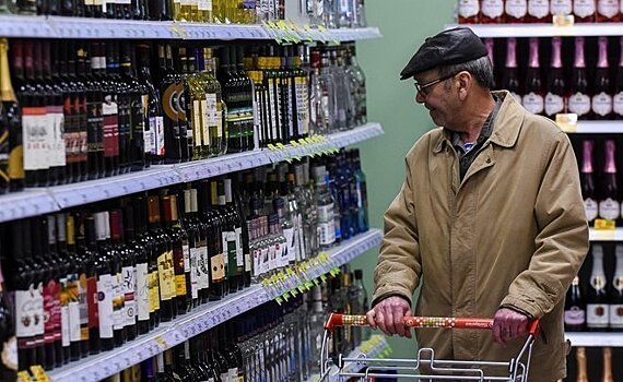 "Пандемия сыграла свою роль": в России выросли продажи алкоголя