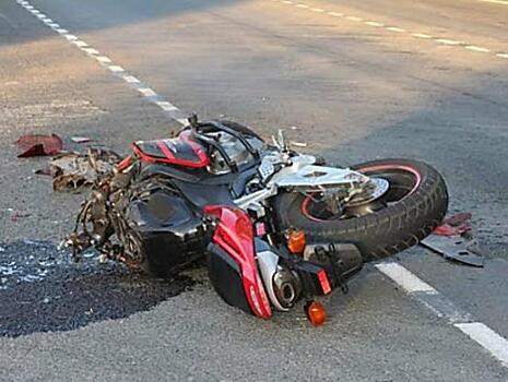 Девушка-водитель легковушки сбила мотоциклиста в центре Серпухова