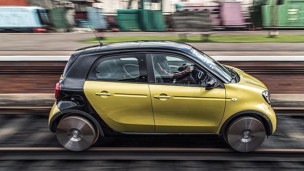 Smart ForFour превратили в поезд