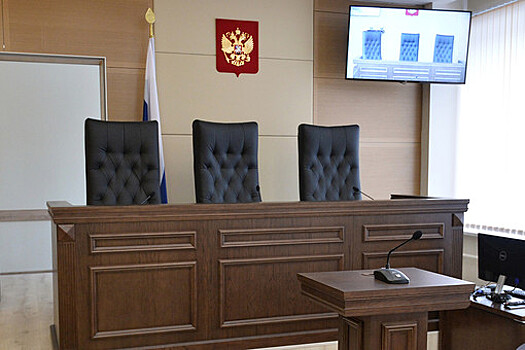 В Петербурге санитарка обратилась в суд, чтобы ее признали пострадавшей от COVID-19