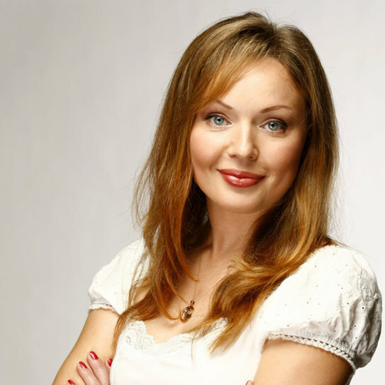 Чей голос яндекса. Чей голос яндекса. Чей голос яндекса. Чей голос яндекса. Кто озвучивает алису фото.