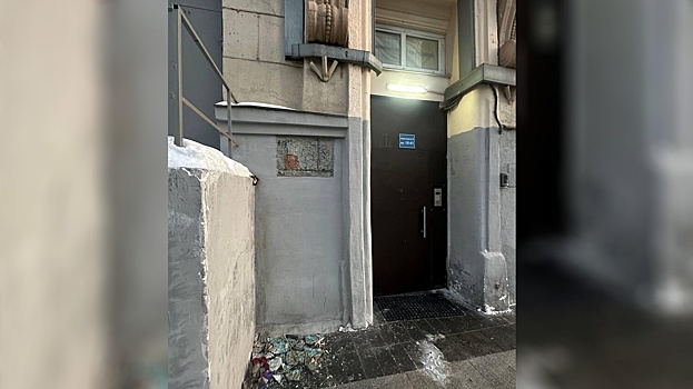 В Москве неизвестные разбили мемориальную доску Анны Политковской