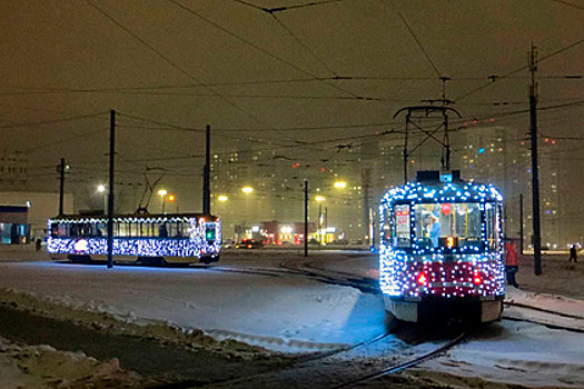 В Нижнем Новгороде запустили новогодние трамваи