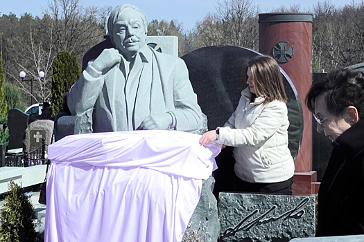 В Москве открыли памятник журналисту Анатолию Лысенко