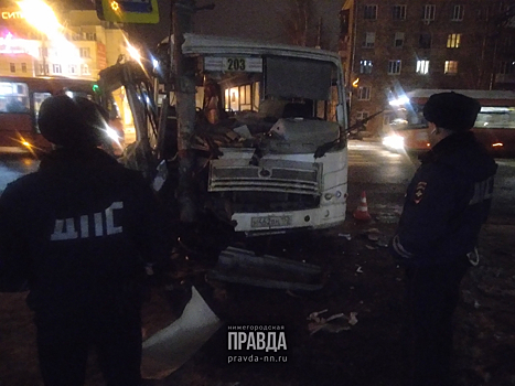 Водитель иномарки, столкнувшейся с автобусом на Сормовском шоссе, пришел в полицию