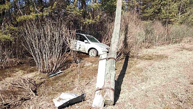 В Яранском районе на трассе пьяного пенсионера на иномарке «остановил» столб