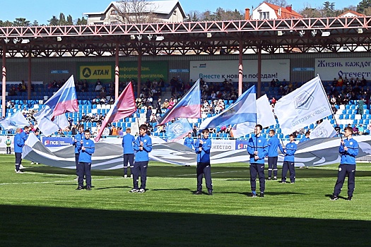 В Крыму стартовал чемпионат лиги "Содружество" с участием команд новых регионов