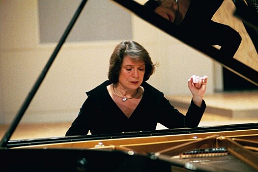 «Мастерская Петра Фоменко» приглашает на концерт Елизаветы Леонской