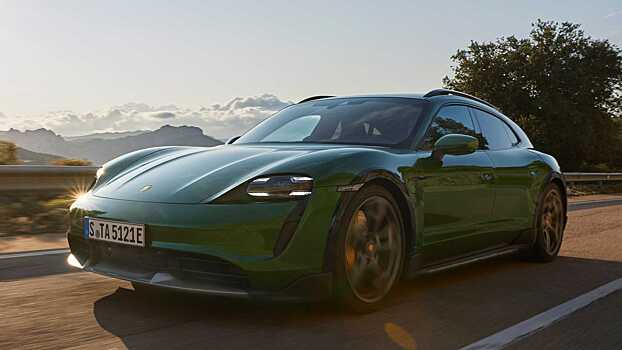 Посмотрите, как Porsche Taycan 4S Cross Turismo разгоняется с места до своей максимальной скорости