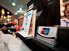 Россиян предупредили о риске отключения UnionPay за рубежом
