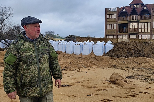 Как в Крыму спасают жителей отрезанного от большой земли поселка