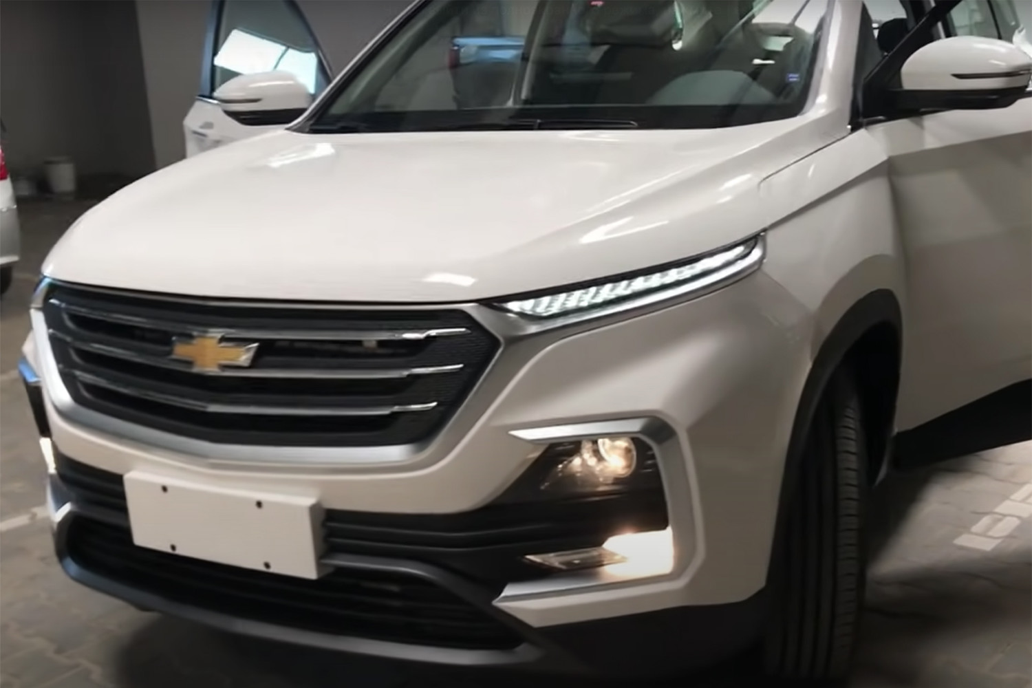 Новости автомира: новые Chevrolet Captiva планируют привезти в Россию из ОАЭ
