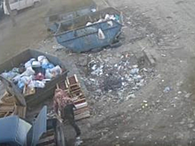 Астраханцу придется заплатить крупный штраф за сброс мусора в неположенном месте