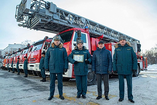 Пожарным расчетам Тюменской области вручили новую технику