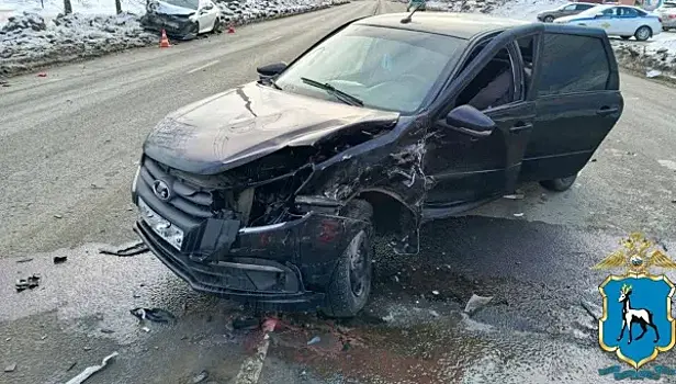 В Тольятти 9 февраля водитель "Гранты" влетел в "Тойоту" и погиб