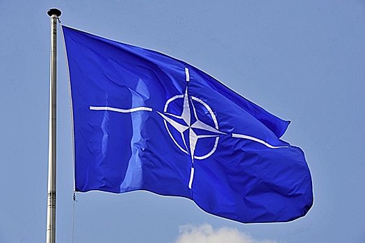 Столтенберг: НАТО не хочет гонки вооружений с Россией