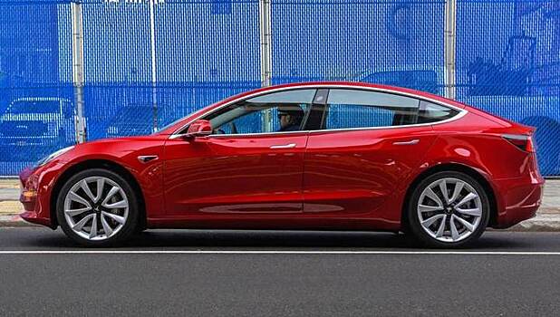 Илон Маск объяснил, когда сможет выпустить "дешевую" Tesla