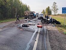 Смертельная авария произошла под Костромой: легковушка столкнулась с «Уралом»
