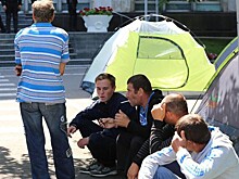 RT: в Кишиневе полиция начала жестко задерживать протестующих против президента Санду