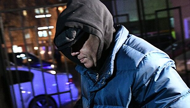 Суд продлил срок ареста генерала ФСО Лопырева по делу о взятках