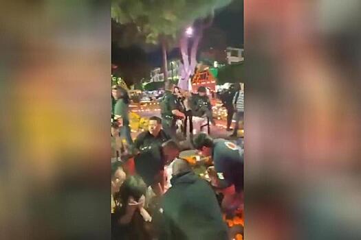В Мексике во время празднования Дня мертвых убит находившийся под охраной мэр