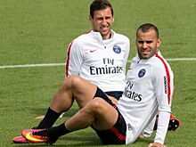 Английские гранды выстроились в очередь за не нужными ПСЖ футболистами