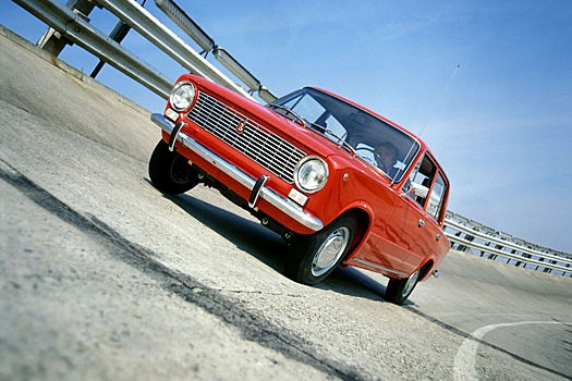 "Копейка" на миллион: в России продают ВАЗ-2101 1978 года в идеале