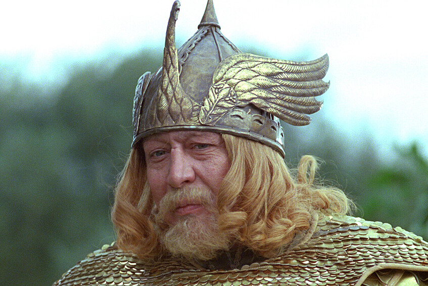 Михаил Ефремов в роли Богатыря в фильме «Книга мастеров», 2009 год