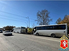В Екатеринбурге столкнулись два автобуса: 14 пострадавших