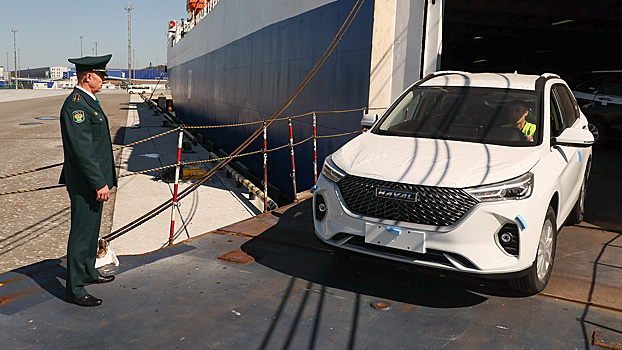 Алиханов объяснил, для каких машин утильсбор останется льготным