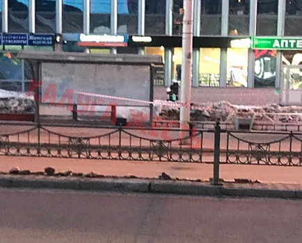 Территорию у Дома Быта оцепили из-за забытого портфеля