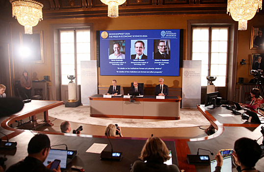 «Нобеля» по экономике дали за объяснение, почему социальные демократии процветают