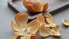 Не мусор, а ингредиент: что сделать из мандариновых корок