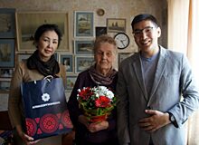 «Алмазэргиэнбанк» вручил подарки ветеранам-якутянам в Санкт-Петербурге