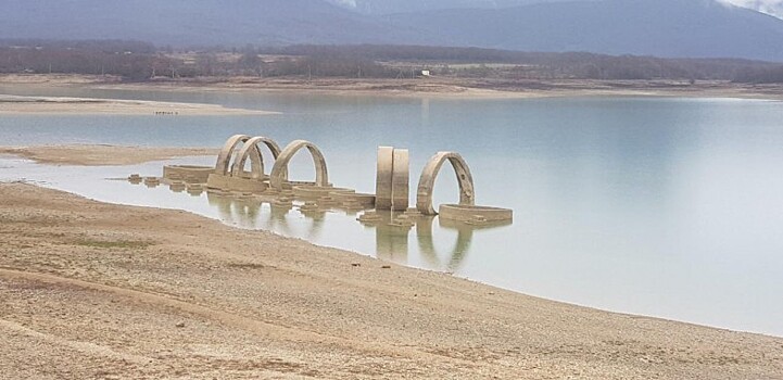 Суточный приход воды в Чернореченское водохранилище значительно превышает расход