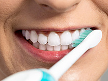 Привычная чистка зубов может навредить. Как делать это правильно