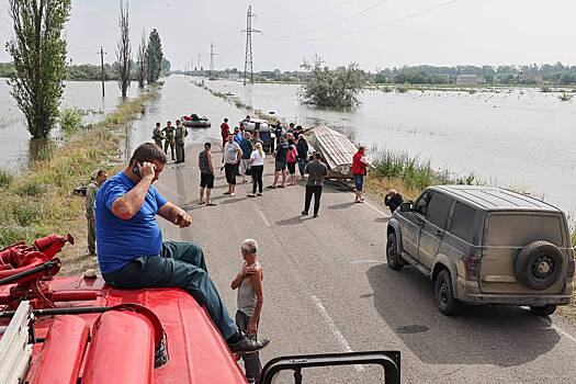Из подтопленных районов Херсонской области эвакуировали свыше 4 тысяч человек
