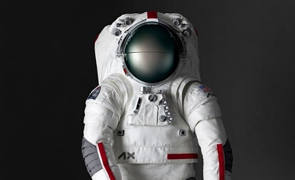 Prada и Axiom Space представили дизайн скафандров для новой лунной миссии НАСА
