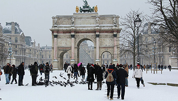 На 1,5 млн меньше туристов посетили Париж после терактов в 2015 году