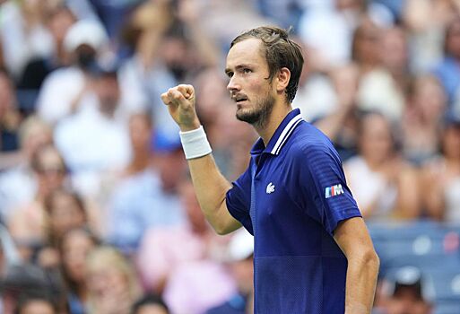 Медведев получил чек на $2,5 млн за победу на US Open