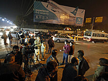 В Пакистане обнаружили "черный ящик" разбившегося самолета