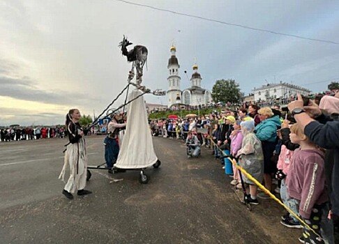 В Архангельске открылся Фестиваль уличных театров