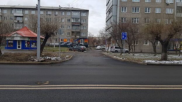 Водителей возмутил запрет левых поворотов на улице Тельмана